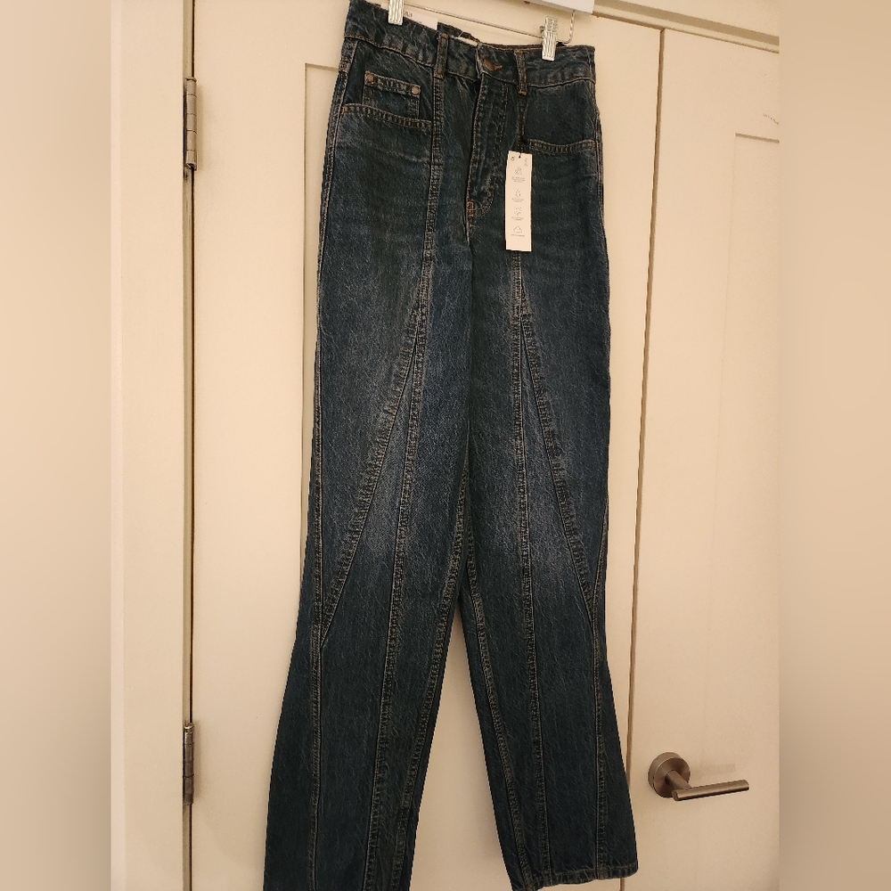 Zara Womens slim fit / tapered leg / high rise jeans  size 2 /EUR 34 NEW